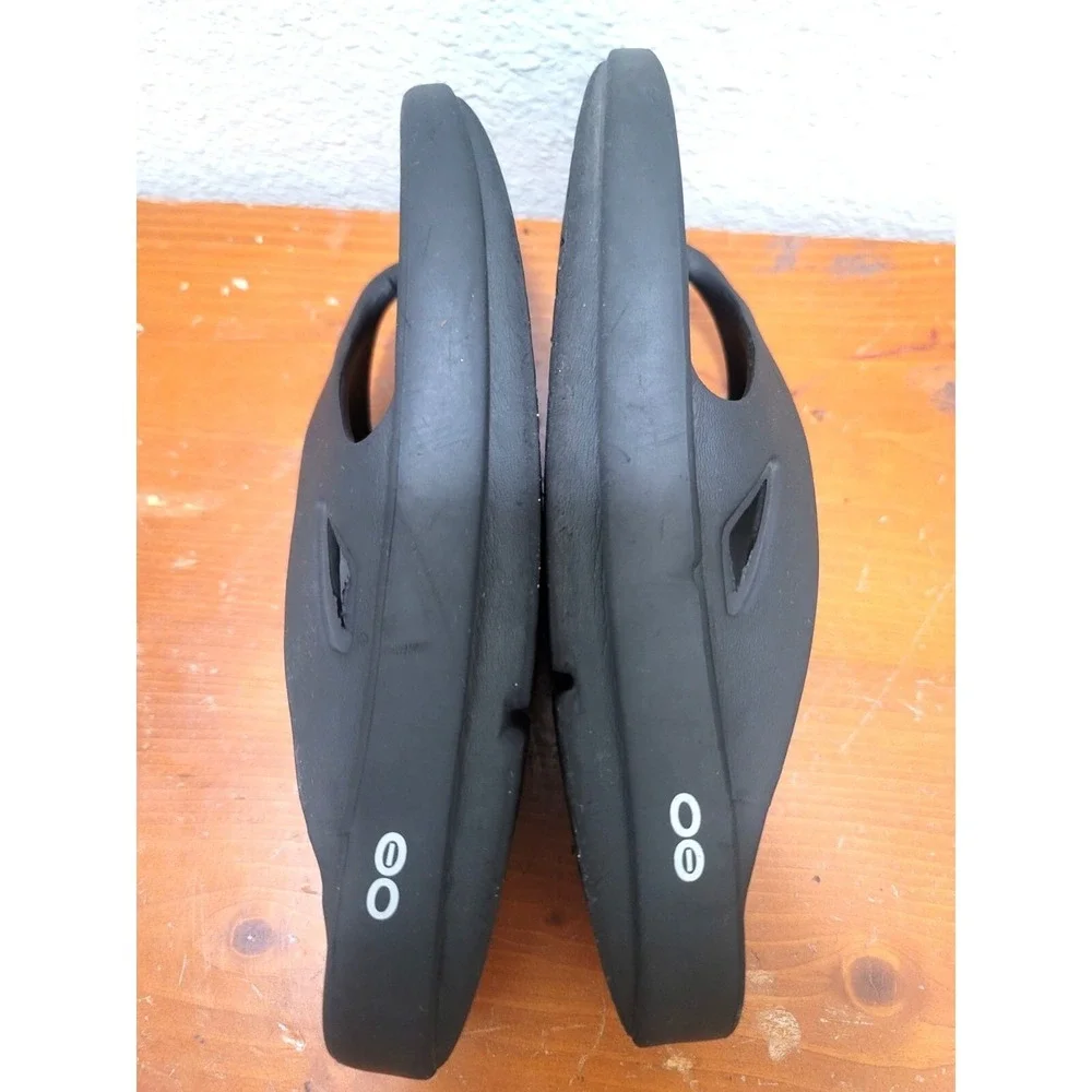 Oofos Original Black Recovery Sandals Unisex Size M 8/W 10 Lightweight & Comfort